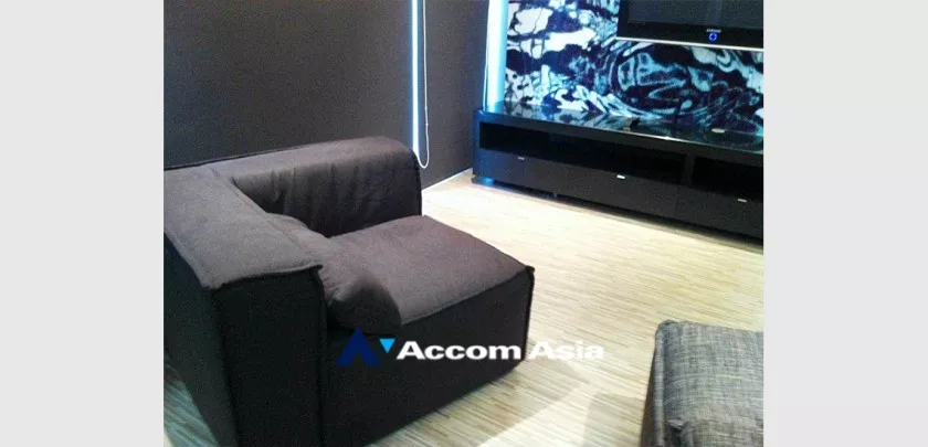 unit 1 Bedroom  Condominium For Rent & Sale in Ploenchit, Bangkok  near BTS Ploenchit (AA32775)