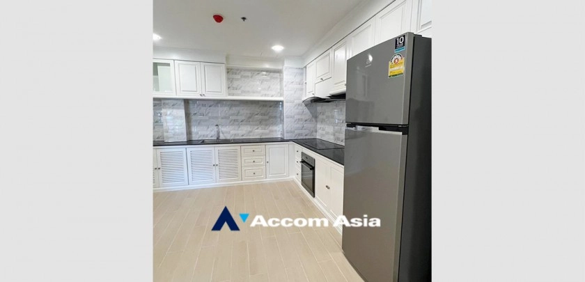  1  3 br Apartment For Rent in Sukhumvit ,Bangkok BTS Phrom Phong at Newly renovated AA32776