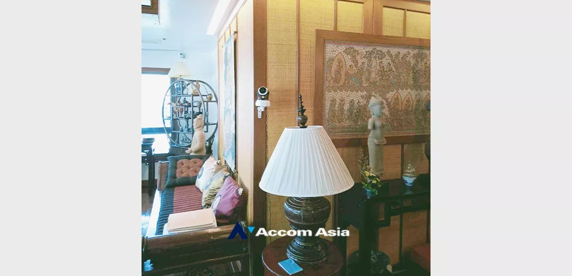  1  2 br Condominium For Sale in Ploenchit ,Bangkok BTS Ploenchit at Baan Ploenchit AA32791