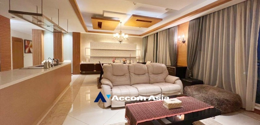 unitStylish condominium with cozy modern touch (AA32793)