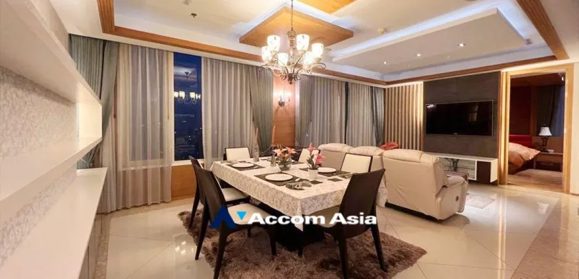  3 Bedrooms  Condominium For Rent in Sathorn, Bangkok  near BTS Chong Nonsi - BRT Sathorn (AA32793)