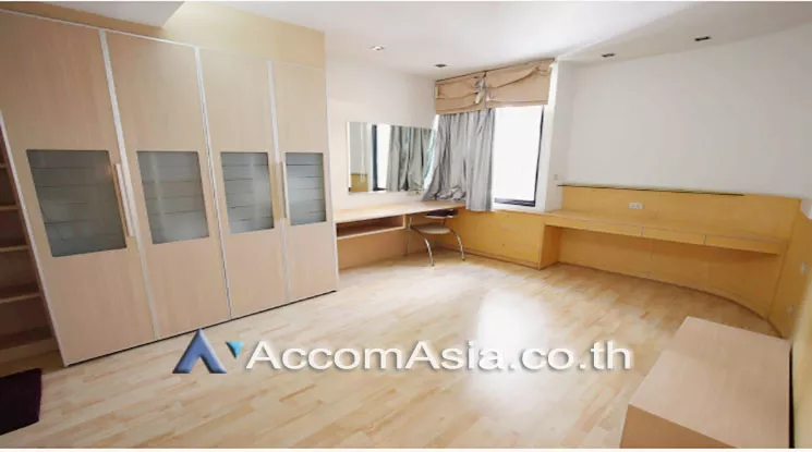 unit 2 Bedrooms  Condominium For Rent in Sukhumvit, Bangkok  near BTS Asok - MRT Sukhumvit (24698)