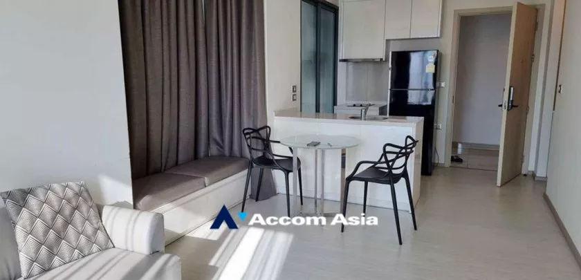 unit 1 Bedroom  Condominium For Rent in Sukhumvit, Bangkok  near BTS Ekkamai (AA32797)