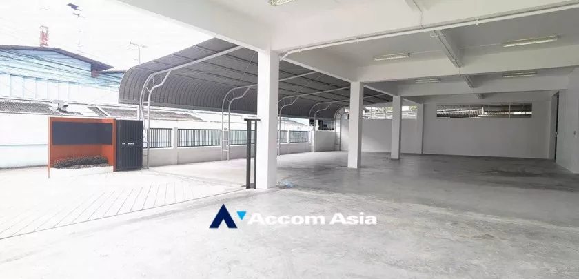 Office space For Rent in ,   near BTS Bearing (AA32806)