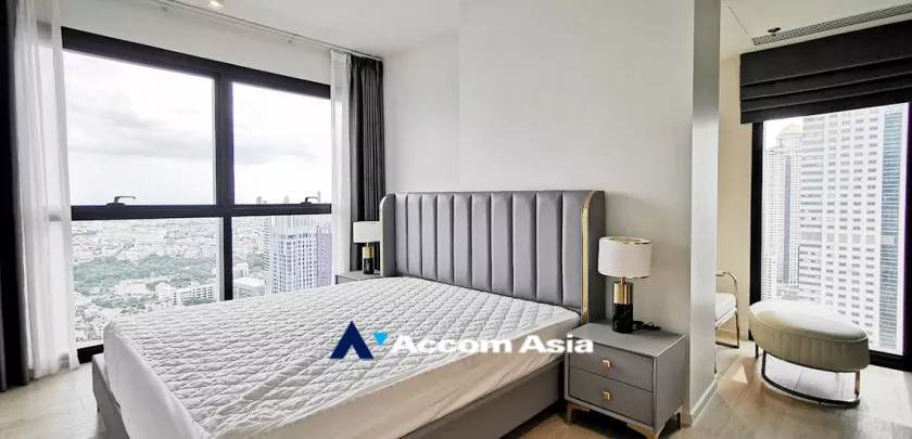 unit 2 Bedrooms  Condominium For Rent in Silom, Bangkok  near BTS Surasak (AA32823)
