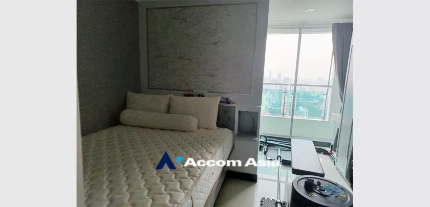 unit 2 Bedrooms  Condominium For Sale in Sukhumvit, Bangkok  near MRT Phetchaburi (AA32825)