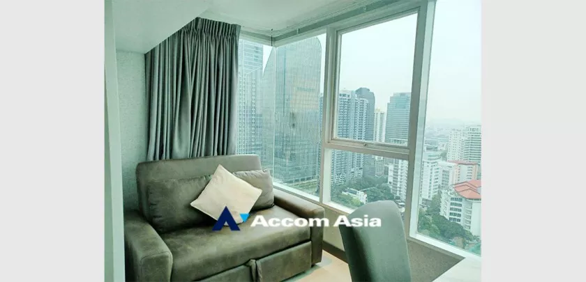  2 Bedrooms  Condominium For Sale in Sukhumvit, Bangkok  near MRT Phetchaburi (AA32825)