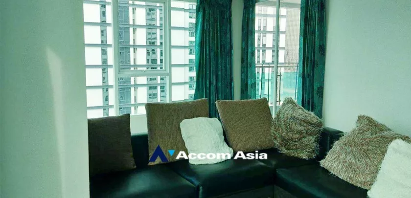 2 Bedrooms  Condominium For Sale in Sukhumvit, Bangkok  near MRT Phetchaburi (AA32826)