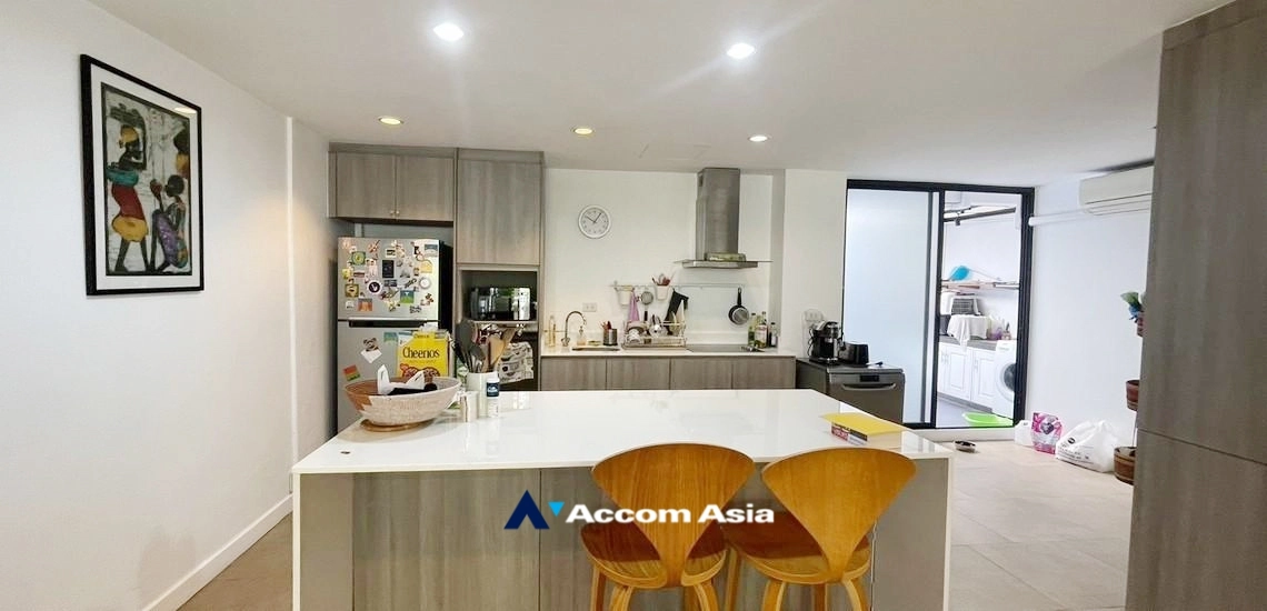 7  3 br House For Sale in Sukhumvit ,Bangkok BTS Phra khanong at Safe and local lifestyle Home AA32831