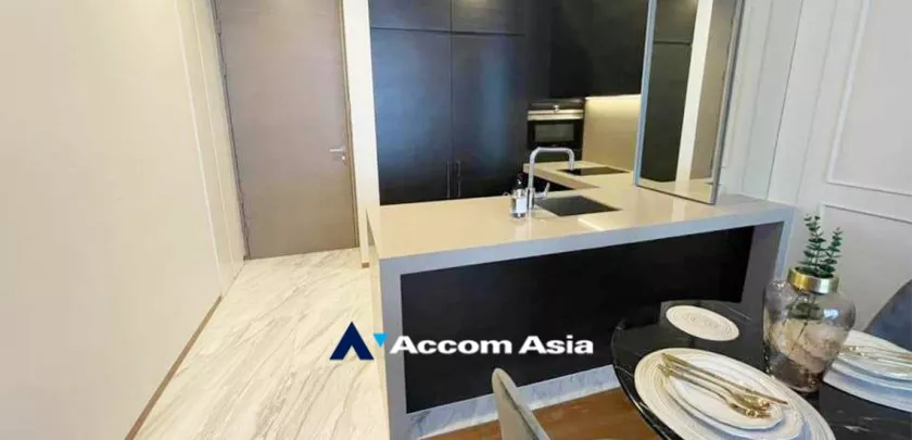  1 Bedroom  Condominium For Rent in Silom, Bangkok  near MRT Lumphini (AA32832)