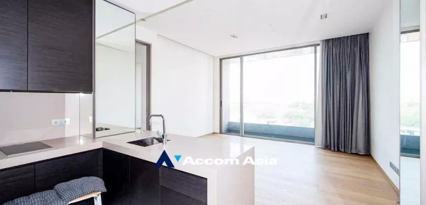unit 1 Bedroom  Condominium For Sale in Silom, Bangkok  near BTS Sala Daeng (AA32834)