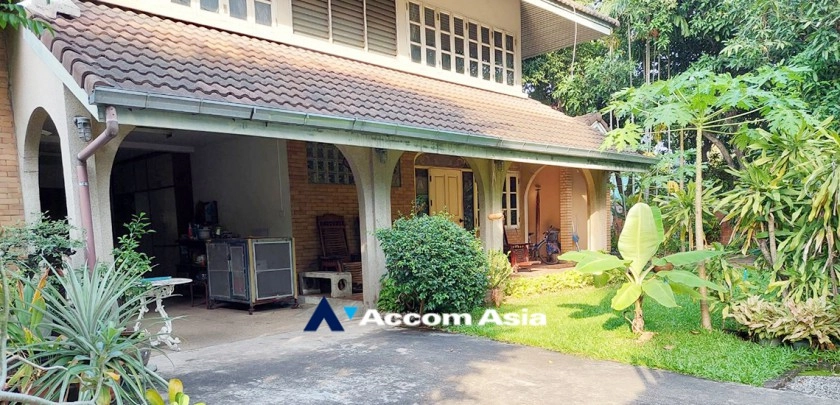 Garden, Home Office house for rent in Rachadapisek, Bangkok Code AA32843