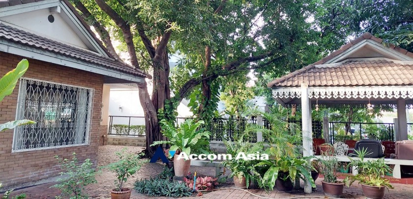 5  4 br House For Rent in Ratchadaphisek ,Bangkok MRT Phetchaburi AA32843