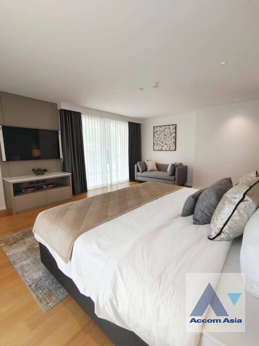 10  3 br Apartment For Rent in Sukhumvit ,Bangkok BTS Ekkamai at New Modern Classic Apartment, Near Main Street AA32849