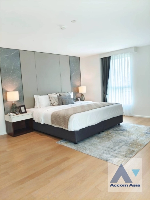 9  3 br Apartment For Rent in Sukhumvit ,Bangkok BTS Ekkamai at New Modern Classic Apartment, Near Main Street AA32849
