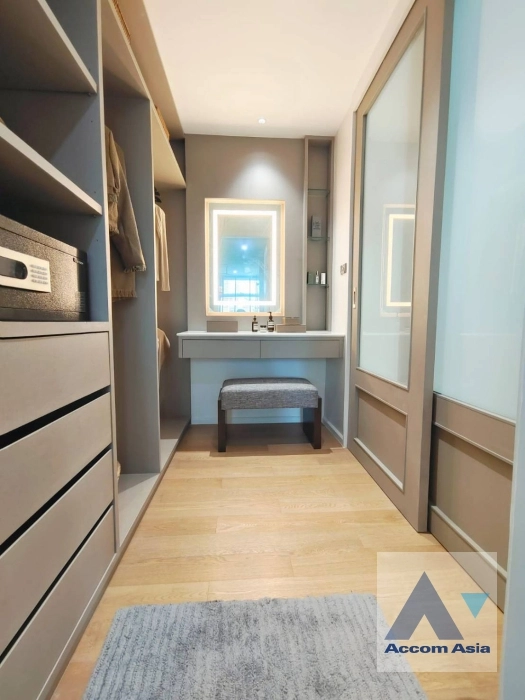 13  3 br Apartment For Rent in Sukhumvit ,Bangkok BTS Ekkamai at New Modern Classic Apartment, Near Main Street AA32849