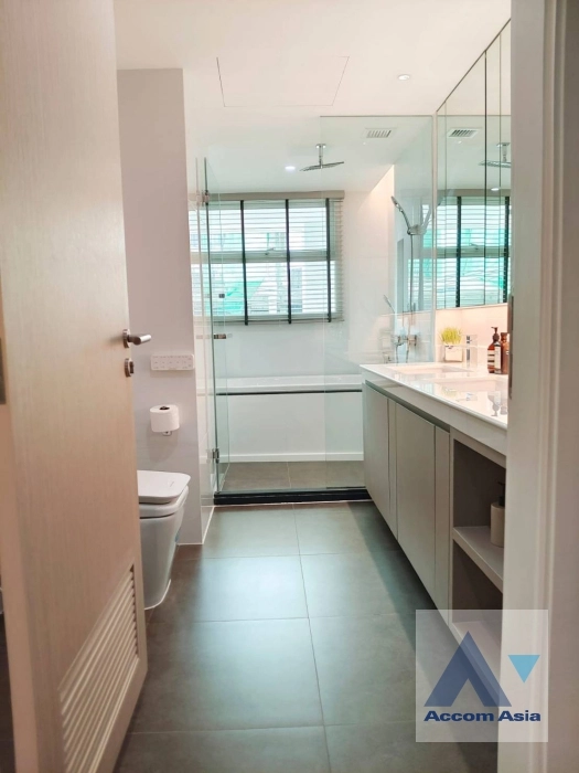 11  3 br Apartment For Rent in Sukhumvit ,Bangkok BTS Ekkamai at New Modern Classic Apartment, Near Main Street AA32849