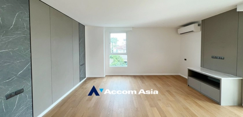 14  4 br Apartment For Rent in Sukhumvit ,Bangkok BTS Ekkamai at Apartment for rent AA32850