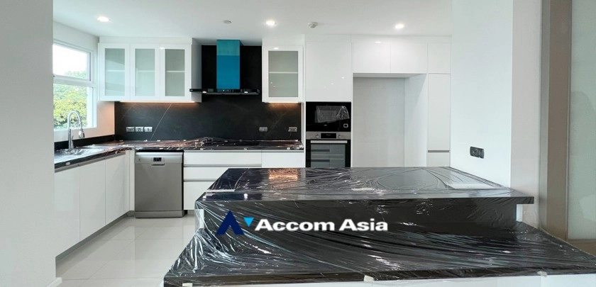 6  4 br Apartment For Rent in Sukhumvit ,Bangkok BTS Ekkamai at Apartment for rent AA32850
