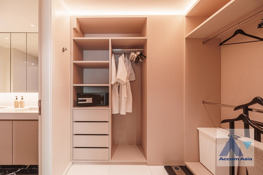 15  4 br Apartment For Rent in Sukhumvit ,Bangkok BTS Ekkamai at New Modern Classic Apartment, Near Main Street AA32850