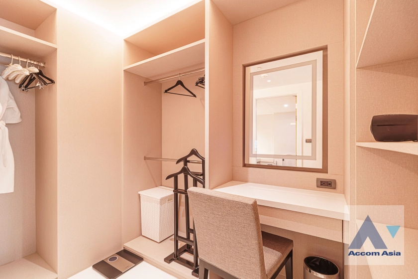 16  4 br Apartment For Rent in Sukhumvit ,Bangkok BTS Ekkamai at New Modern Classic Apartment, Near Main Street AA32850