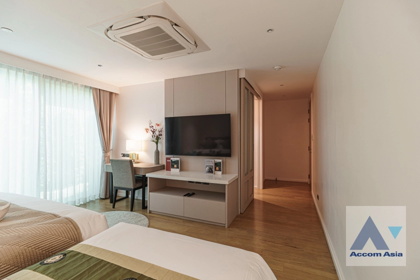 24  4 br Apartment For Rent in Sukhumvit ,Bangkok BTS Ekkamai at New Modern Classic Apartment, Near Main Street AA32850