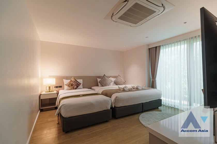 23  4 br Apartment For Rent in Sukhumvit ,Bangkok BTS Ekkamai at New Modern Classic Apartment, Near Main Street AA32850