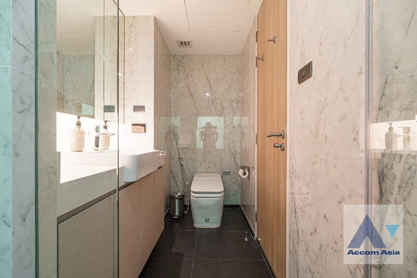 27  4 br Apartment For Rent in Sukhumvit ,Bangkok BTS Ekkamai at New Modern Classic Apartment, Near Main Street AA32850