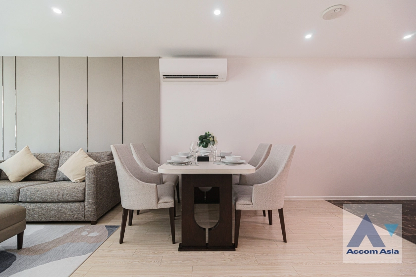 5  2 br Apartment For Rent in Sukhumvit ,Bangkok BTS Ekkamai at New Modern Classic Apartment, Near Main Street AA32854