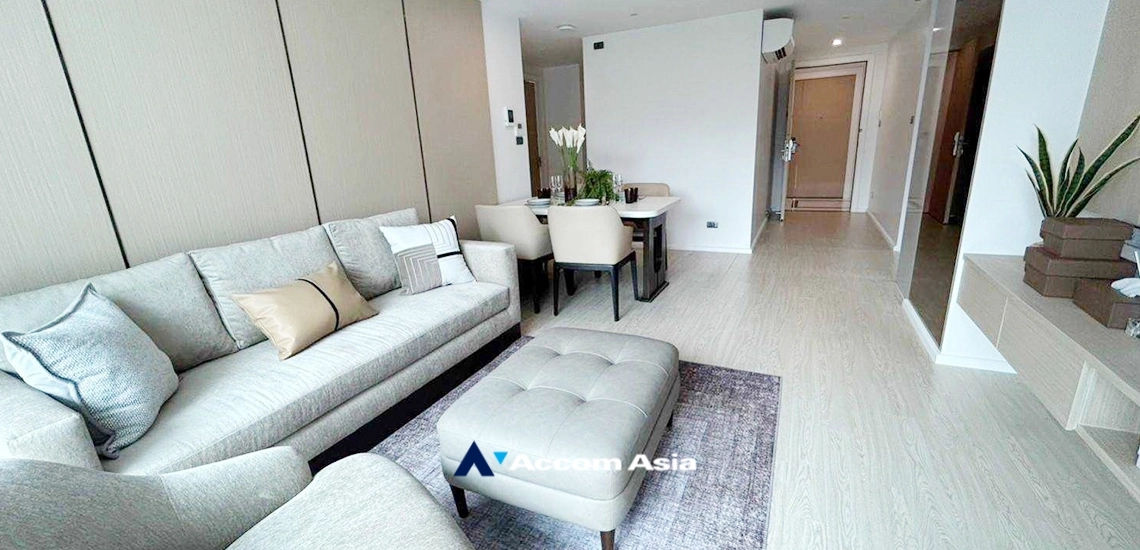 unit 2 Bedrooms  Apartment For Rent in Sukhumvit, Bangkok  near BTS Ekkamai (AA32855)