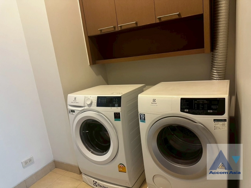 28  4 br House For Rent in Sathorn ,Bangkok BRT Thanon Chan - BTS Saint Louis at Exclusive Resort Style Home  AA32856