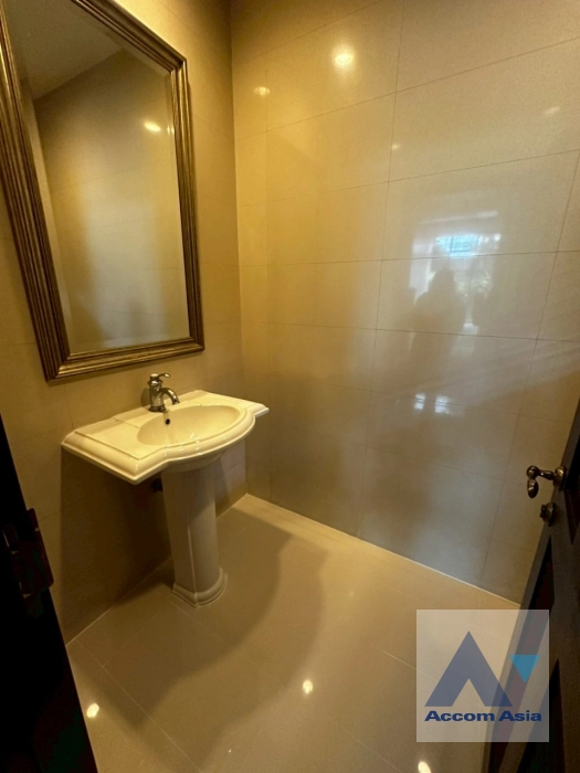 26  4 br House For Rent in Sathorn ,Bangkok BRT Thanon Chan - BTS Saint Louis at Exclusive Resort Style Home  AA32856