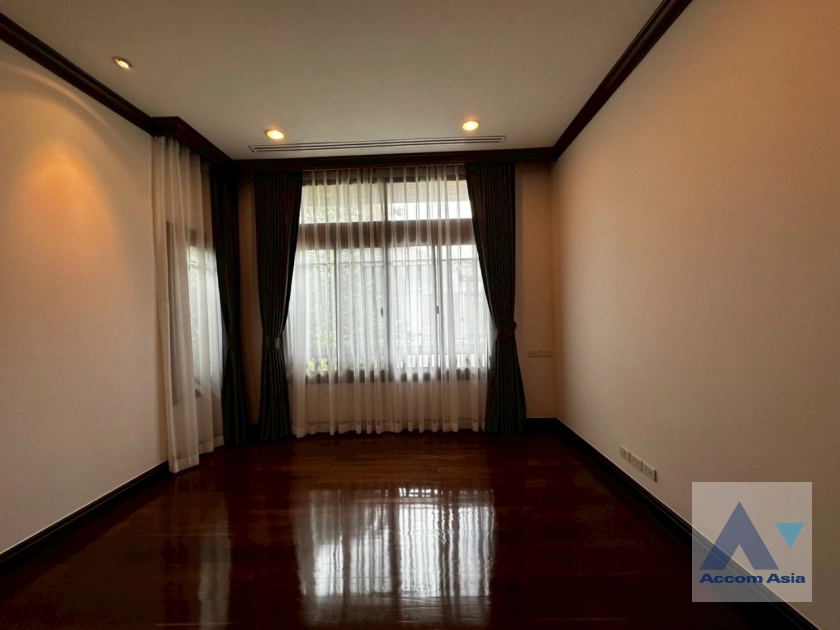 18  4 br House For Rent in Sathorn ,Bangkok BRT Thanon Chan - BTS Saint Louis at Exclusive Resort Style Home  AA32856