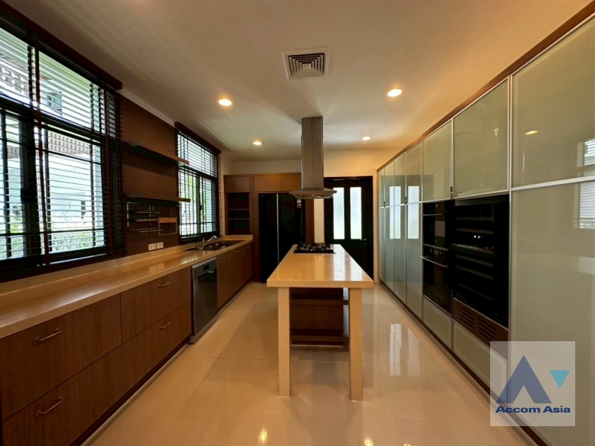 8  4 br House For Rent in Sathorn ,Bangkok BRT Thanon Chan - BTS Saint Louis at Exclusive Resort Style Home  AA32856