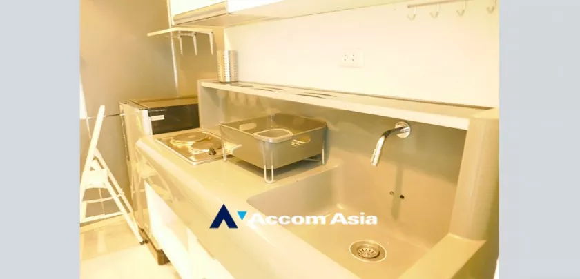 unit 2 Bedrooms  Condominium For Rent & Sale in Charoen Nakhon, Bangkok  near BTS Krung Thon Buri (AA32869)