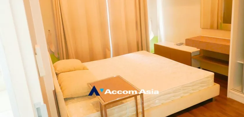 5  2 br Condominium for rent and sale in Charoen Nakhon ,Bangkok BTS Krung Thon Buri at Q House Condo Sathon AA32869