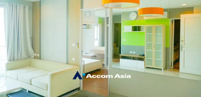  2 Bedrooms  Condominium For Rent & Sale in Charoennakorn, Bangkok  near BTS Krung Thon Buri (AA32869)