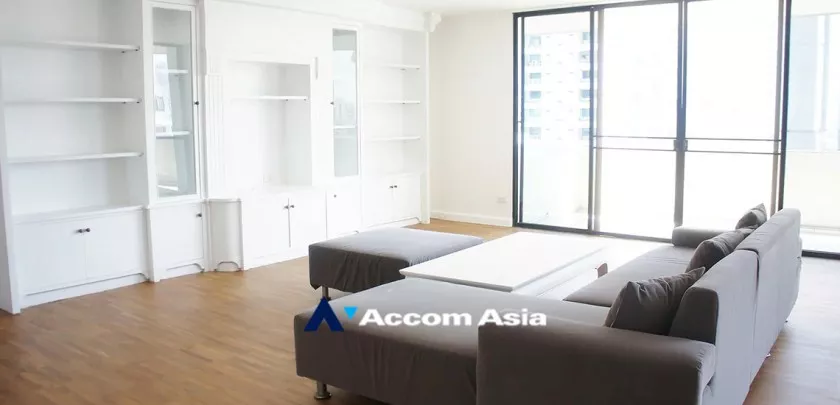 Pet friendly |  3 Bedrooms  Apartment For Rent in Sukhumvit, Bangkok  near BTS Thong Lo (AA32875)