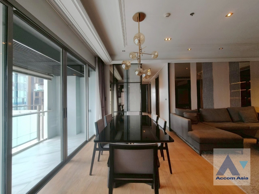 unitLuxury Modern condo for rent ans sale at The madison (AA32882)