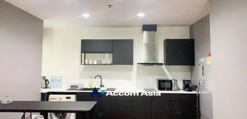unit 2 Bedrooms  Condominium For Sale in Sukhumvit, Bangkok  near BTS Thong Lo (AA32886)