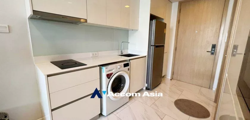 unit 1 Bedroom  Condominium For Rent & Sale in Sukhumvit, Bangkok  near BTS Nana (AA32897)