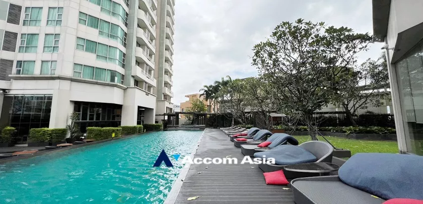  2 Bedrooms  Condominium For Sale in Sathorn, Bangkok  near BTS Chong Nonsi - BRT Arkhan Songkhro (AA32901)