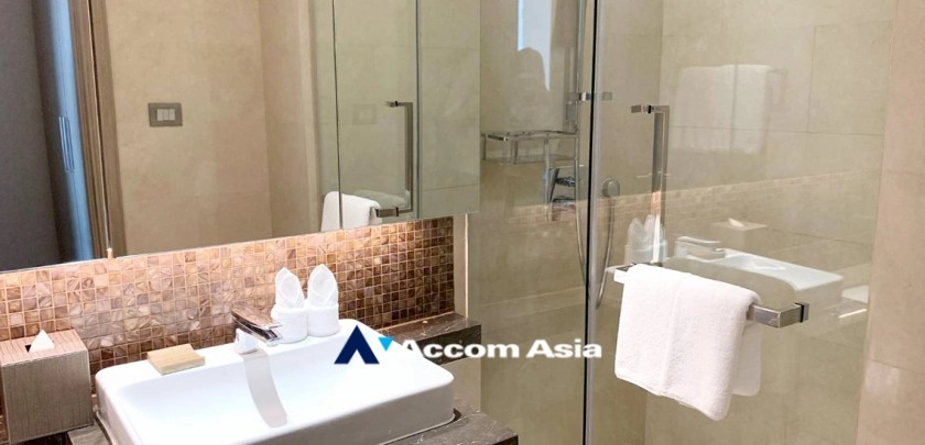 4  1 br Apartment for rent and sale in Ploenchit ,Bangkok BTS Ratchadamri at Luxury Service Residence AA32903