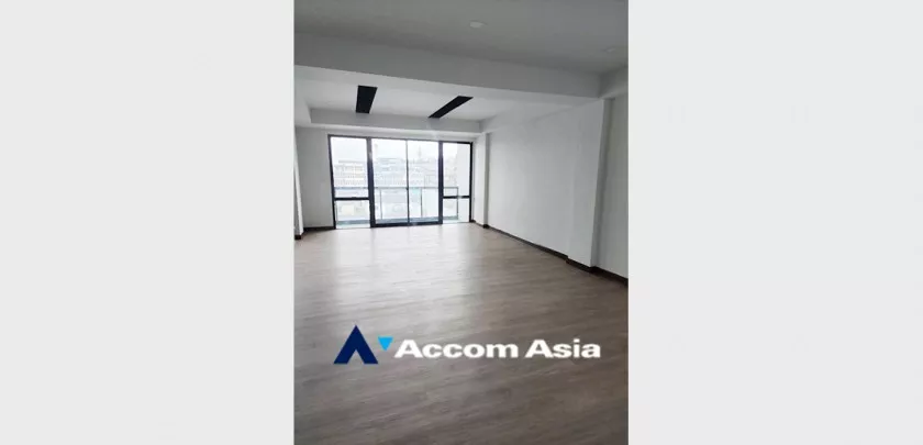 unitHome Office |  5 Bedrooms  Shophouse For Rent in Silom, Bangkok  near MRT Sam Yan (AA32904)