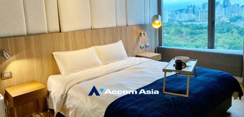 unit 1 Bedroom  Condominium For Rent & Sale in Silom, Bangkok  near BTS Sala Daeng (AA32914)