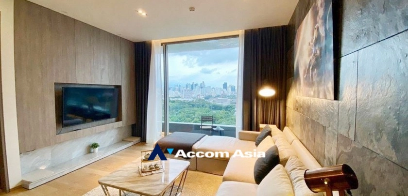 unit 1 Bedroom  Condominium For Rent & Sale in Silom, Bangkok  near BTS Sala Daeng (AA32914)