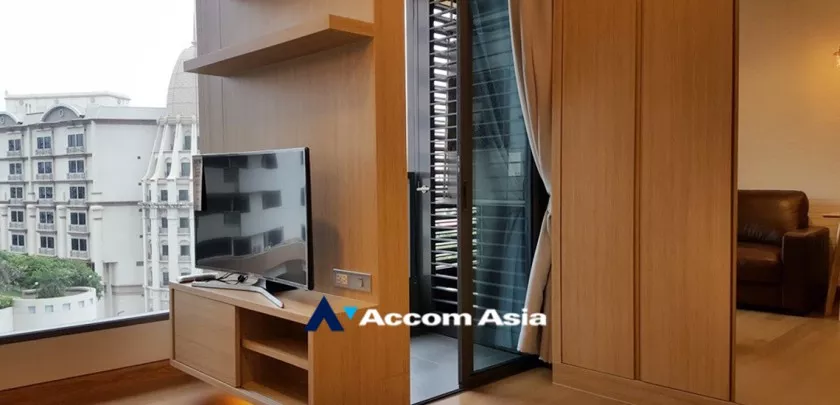 unit 1 Bedroom  Condominium For Rent & Sale in Sukhumvit, Bangkok  near BTS Phrom Phong (AA32915)