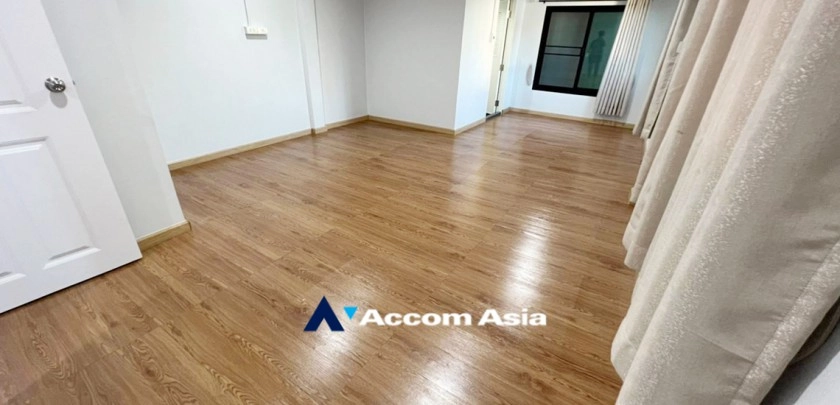 6  2 br Townhouse for rent and sale in Sukhumvit ,Bangkok BTS Phra khanong at Moo Baan Klongtan Nivet AA32916