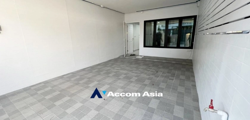 11  2 br Townhouse for rent and sale in Sukhumvit ,Bangkok BTS Phra khanong at Moo Baan Klongtan Nivet AA32916
