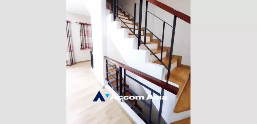6  3 br Townhouse For Sale in Pattanakarn ,Bangkok BTS On Nut at Town Home in Onnut AA32920